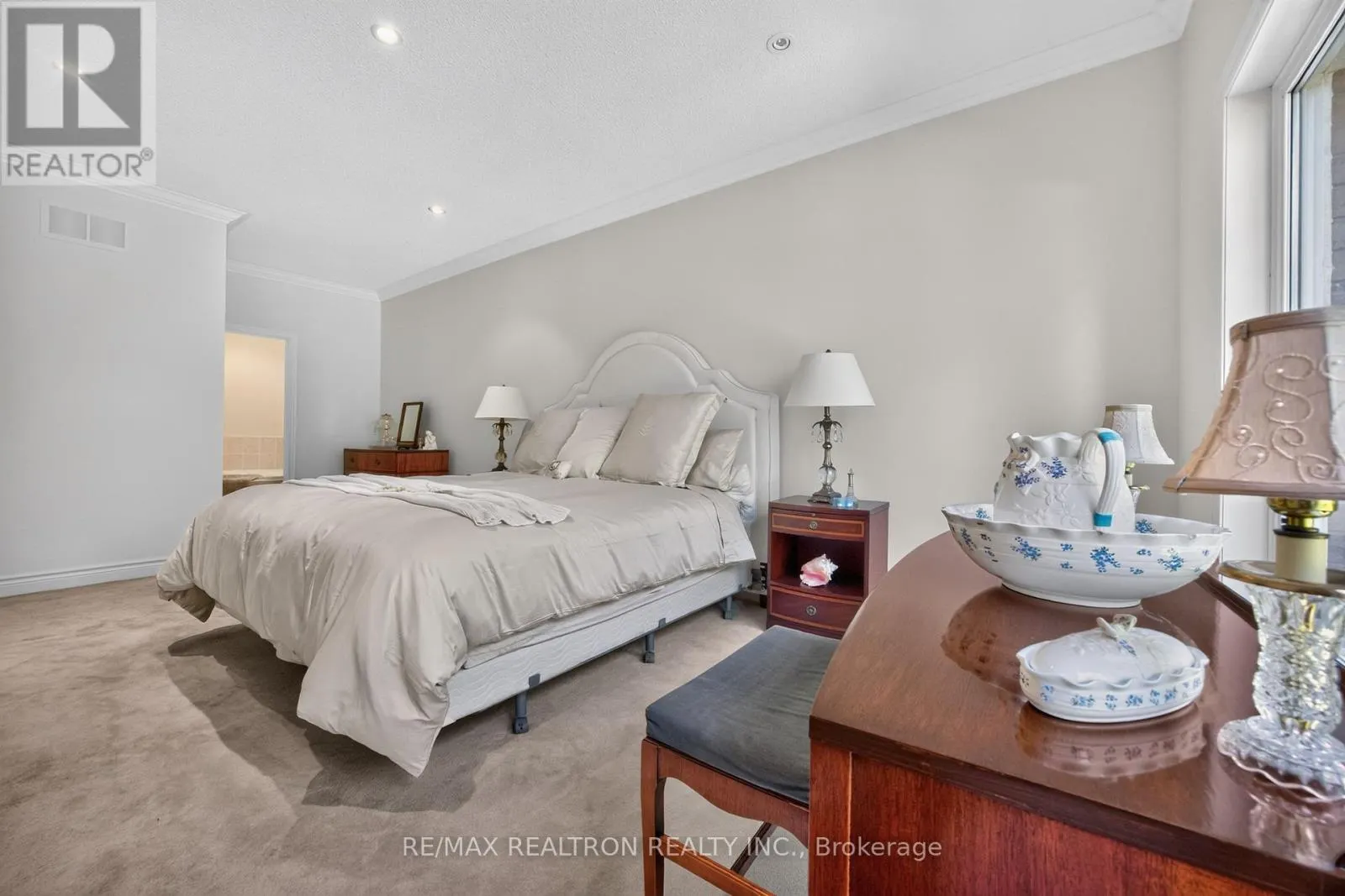 402 MORLEY COOK CRESCENT