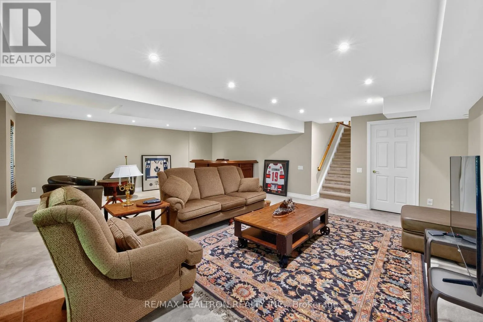 402 MORLEY COOK CRESCENT