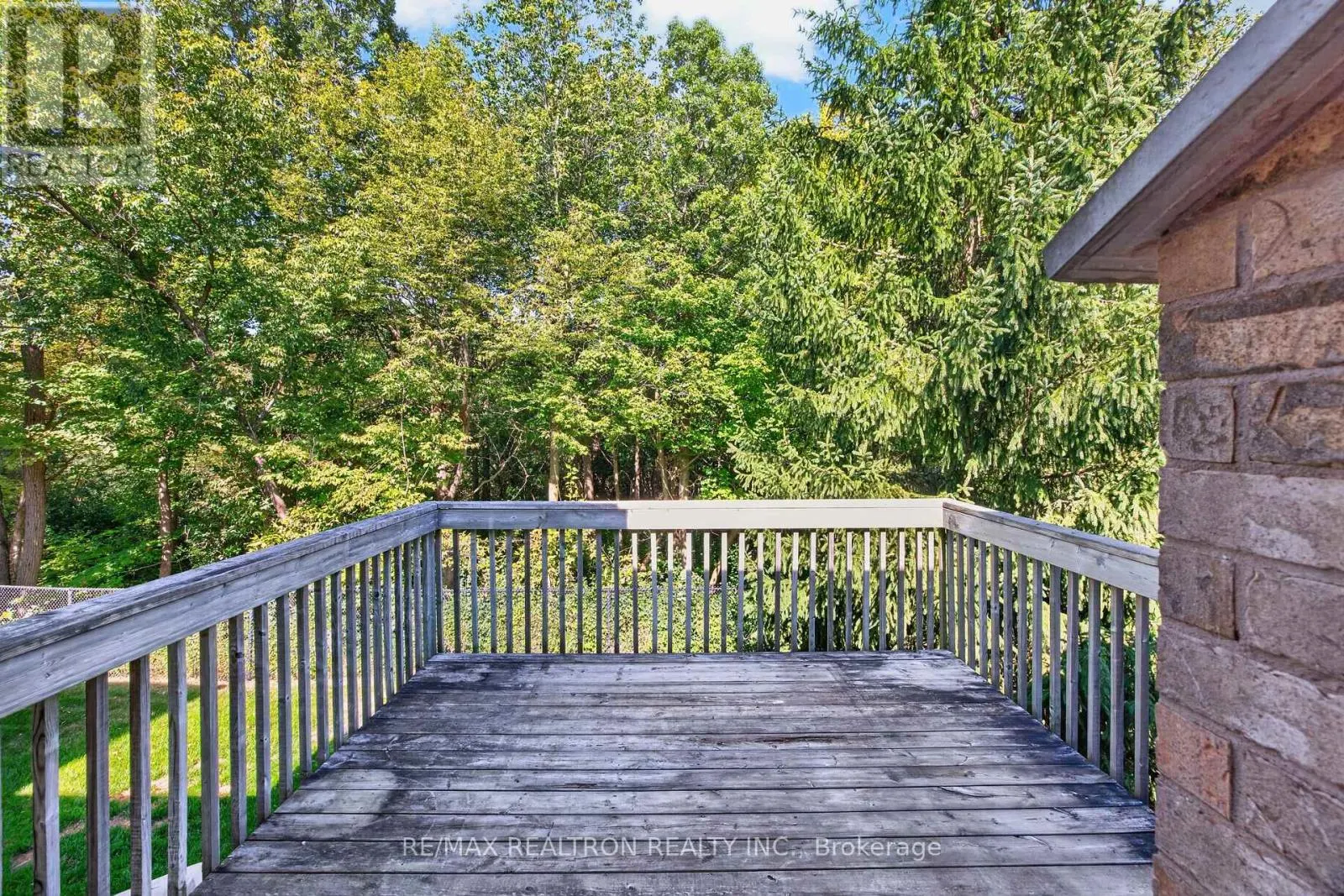 402 MORLEY COOK CRESCENT