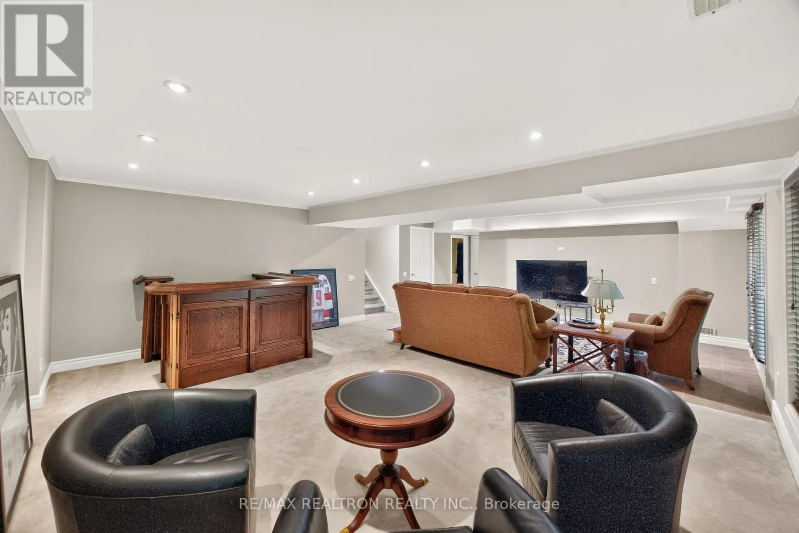 402 MORLEY COOK CRESCENT