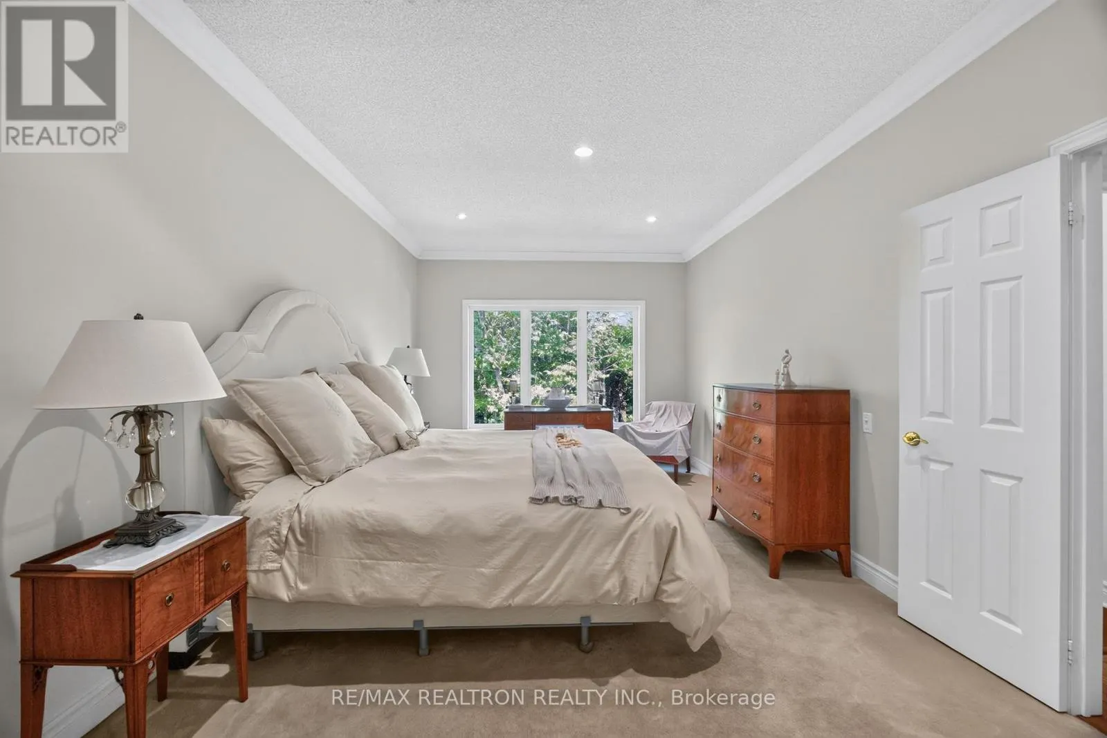 402 MORLEY COOK CRESCENT