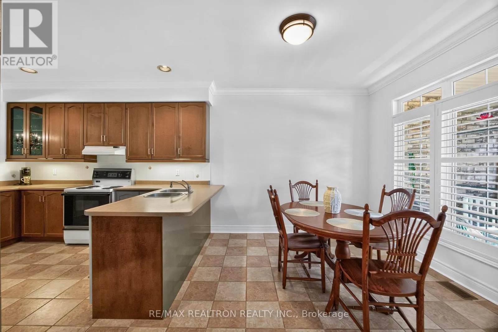 402 MORLEY COOK CRESCENT