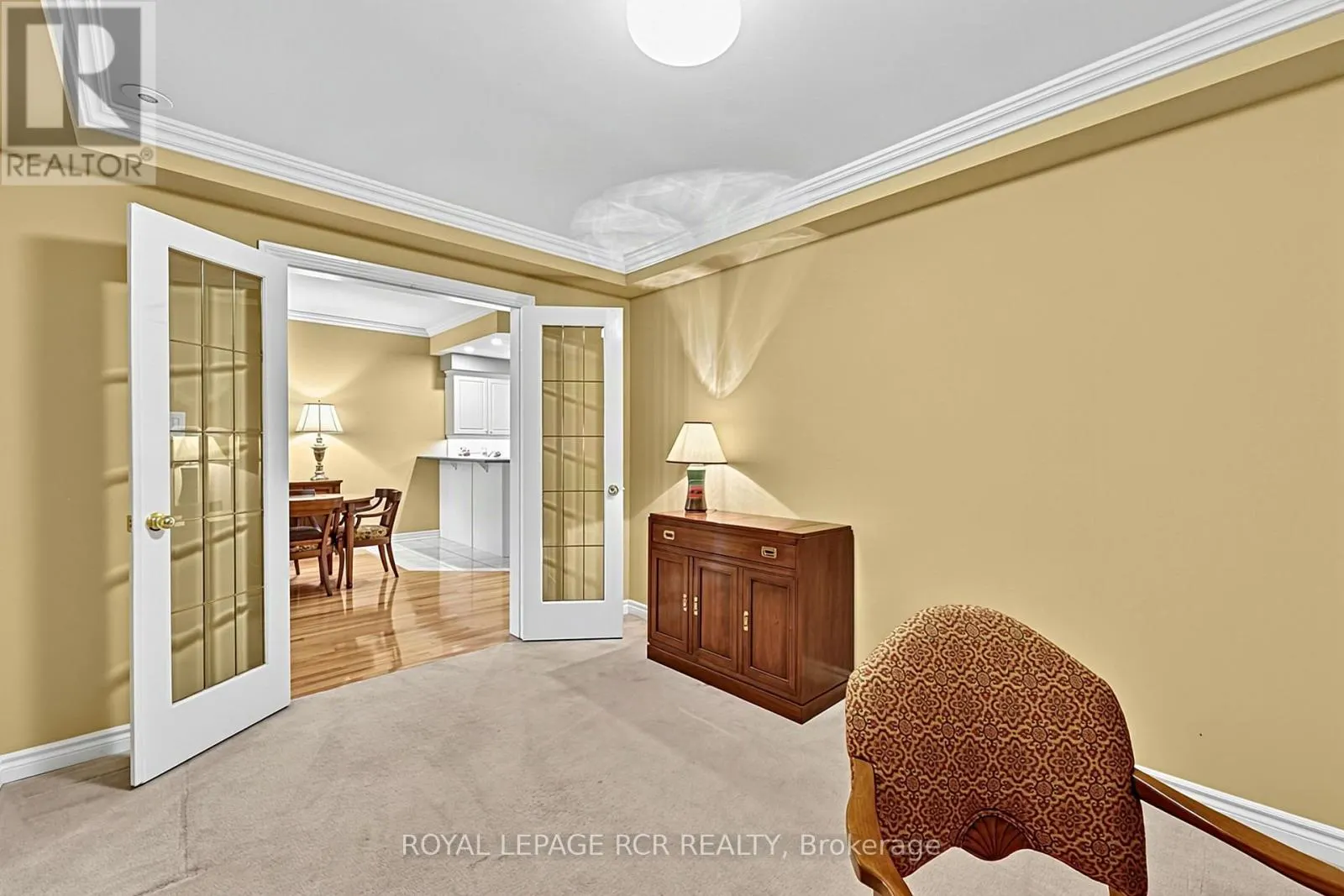11 - 520 SILKEN LAUMANN DRIVE