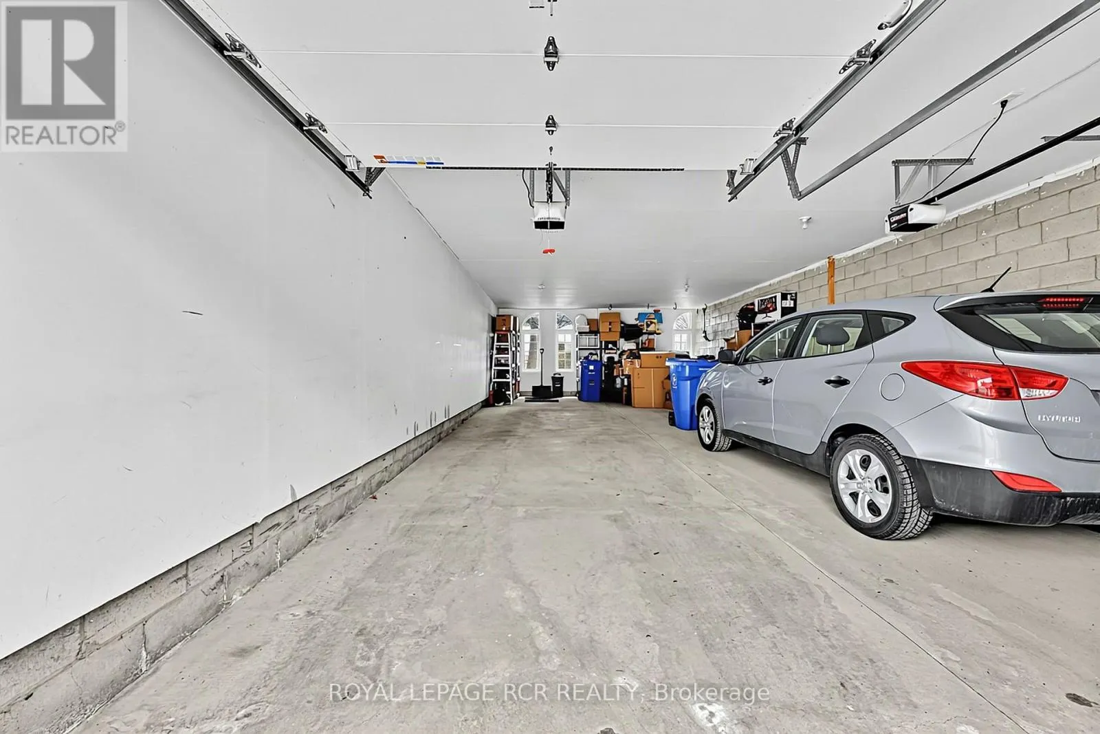 11 - 520 SILKEN LAUMANN DRIVE