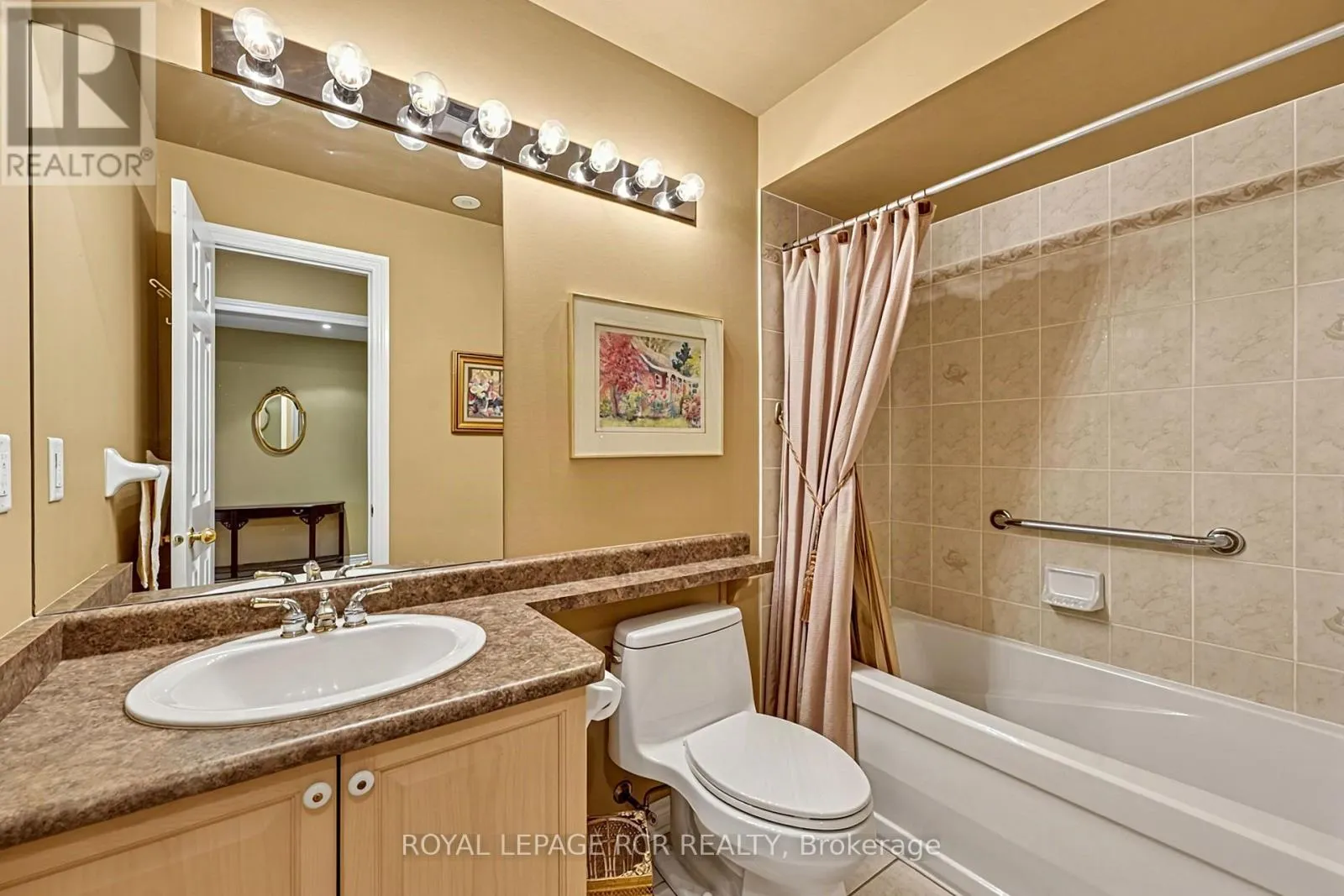 11 - 520 SILKEN LAUMANN DRIVE