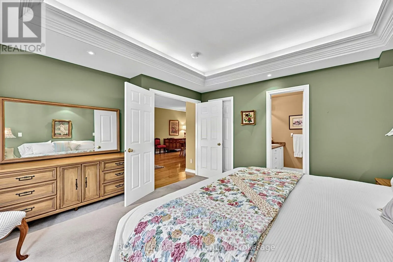 11 - 520 SILKEN LAUMANN DRIVE