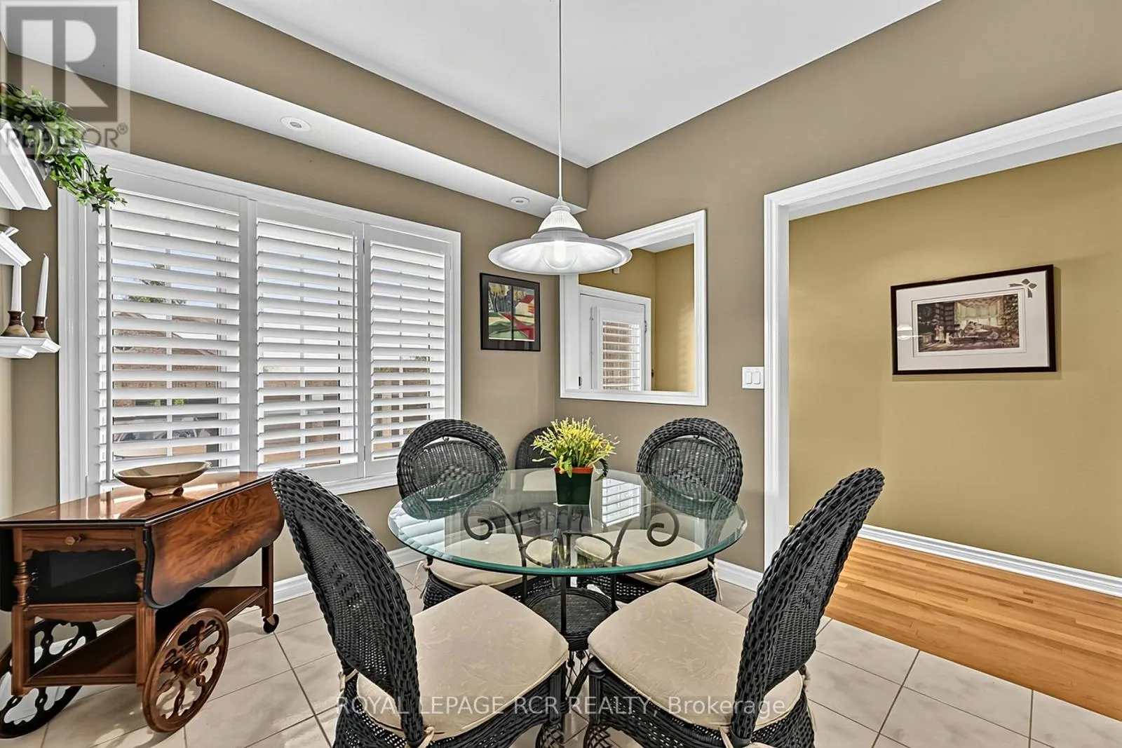 11 - 520 SILKEN LAUMANN DRIVE