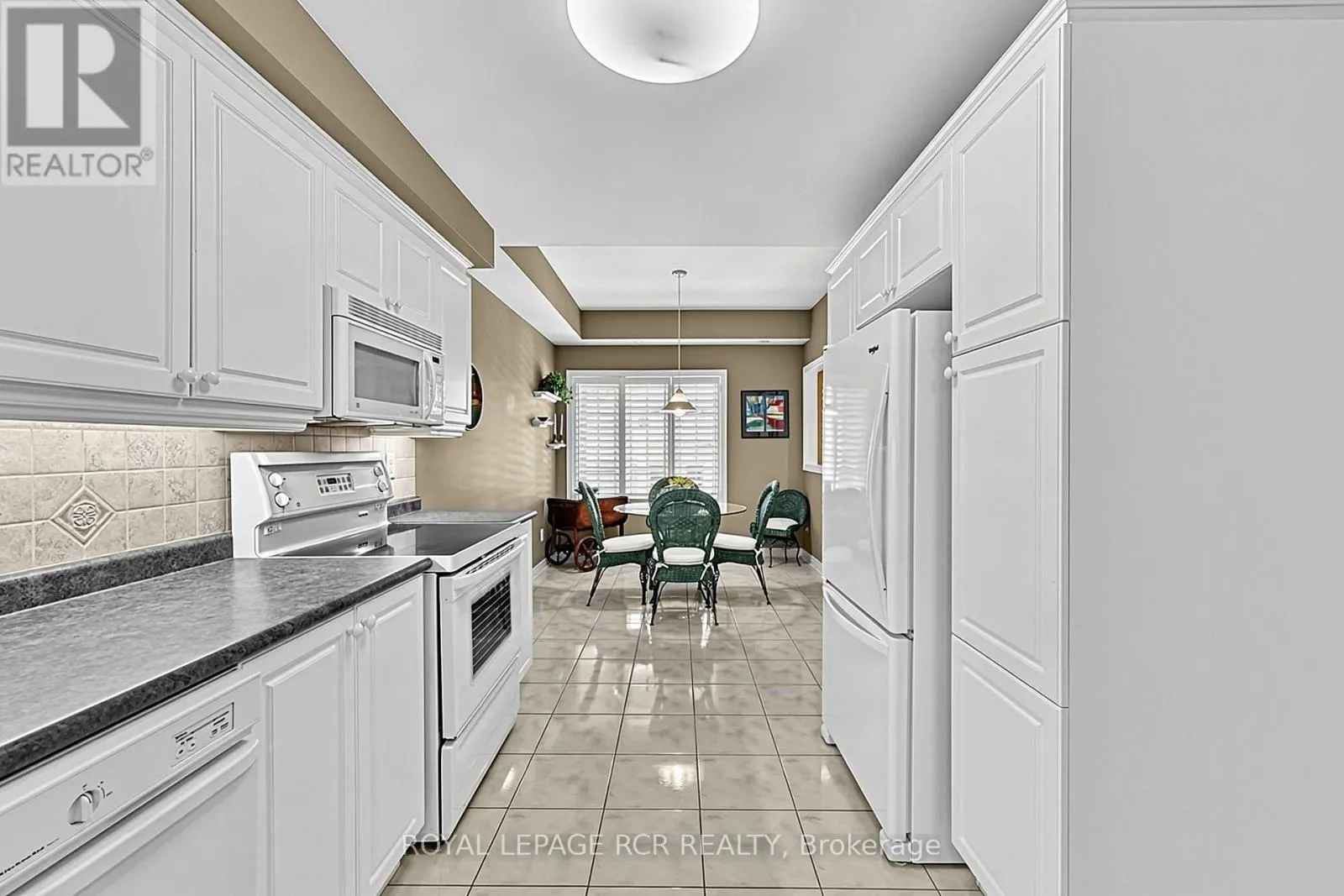 11 - 520 SILKEN LAUMANN DRIVE