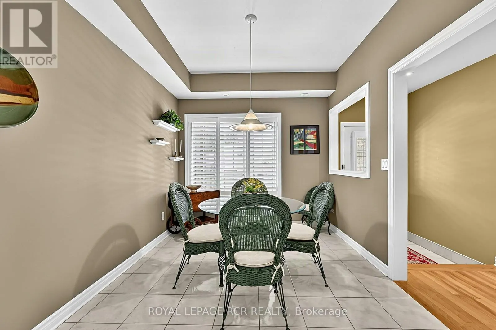 11 - 520 SILKEN LAUMANN DRIVE