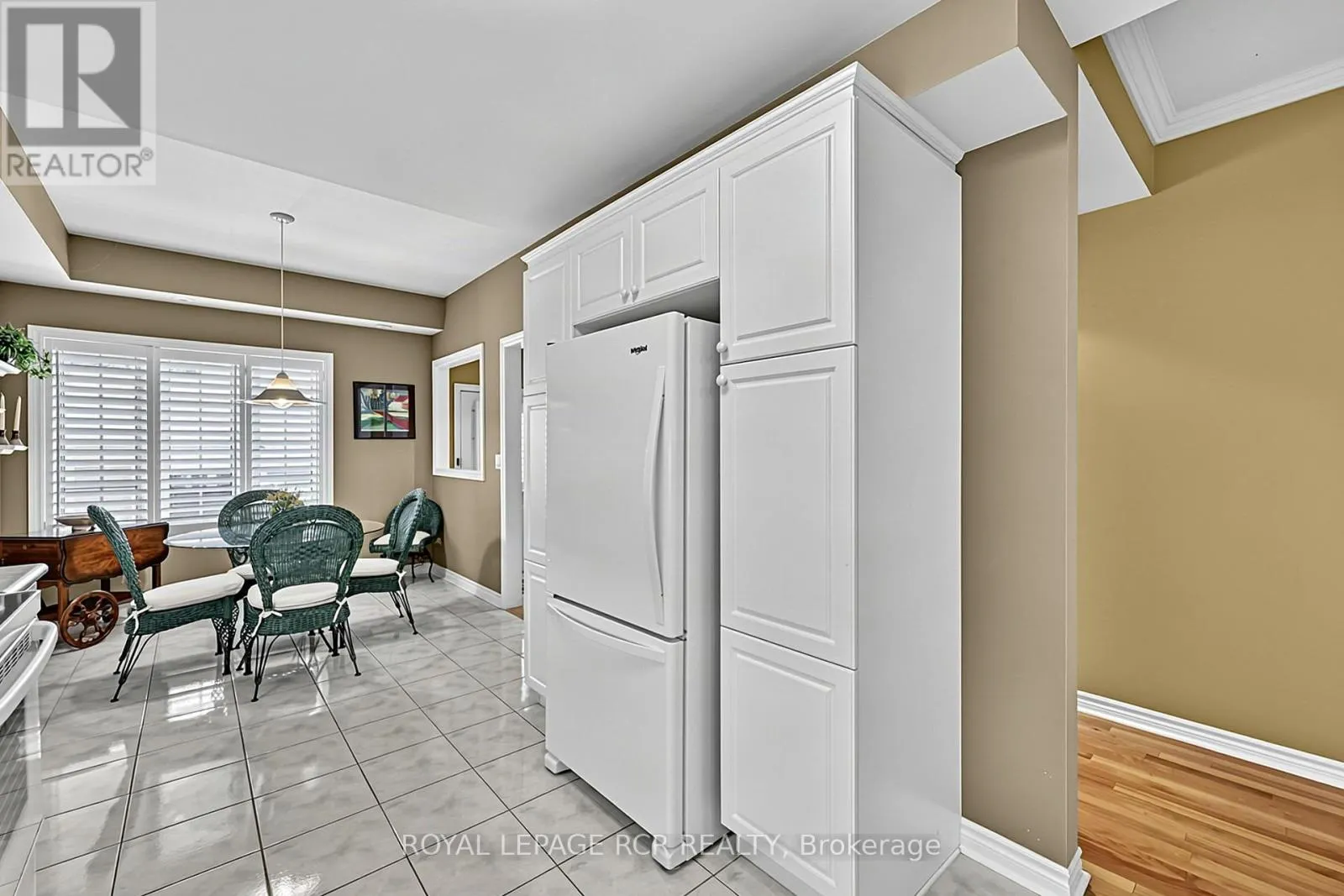 11 - 520 SILKEN LAUMANN DRIVE