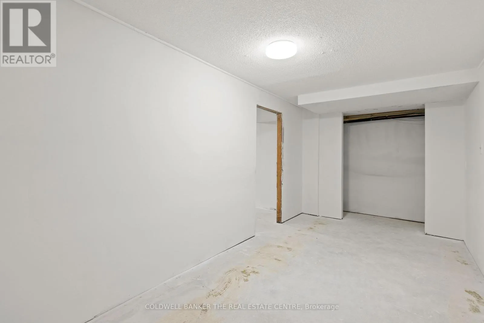 3211 COWAN AVENUE