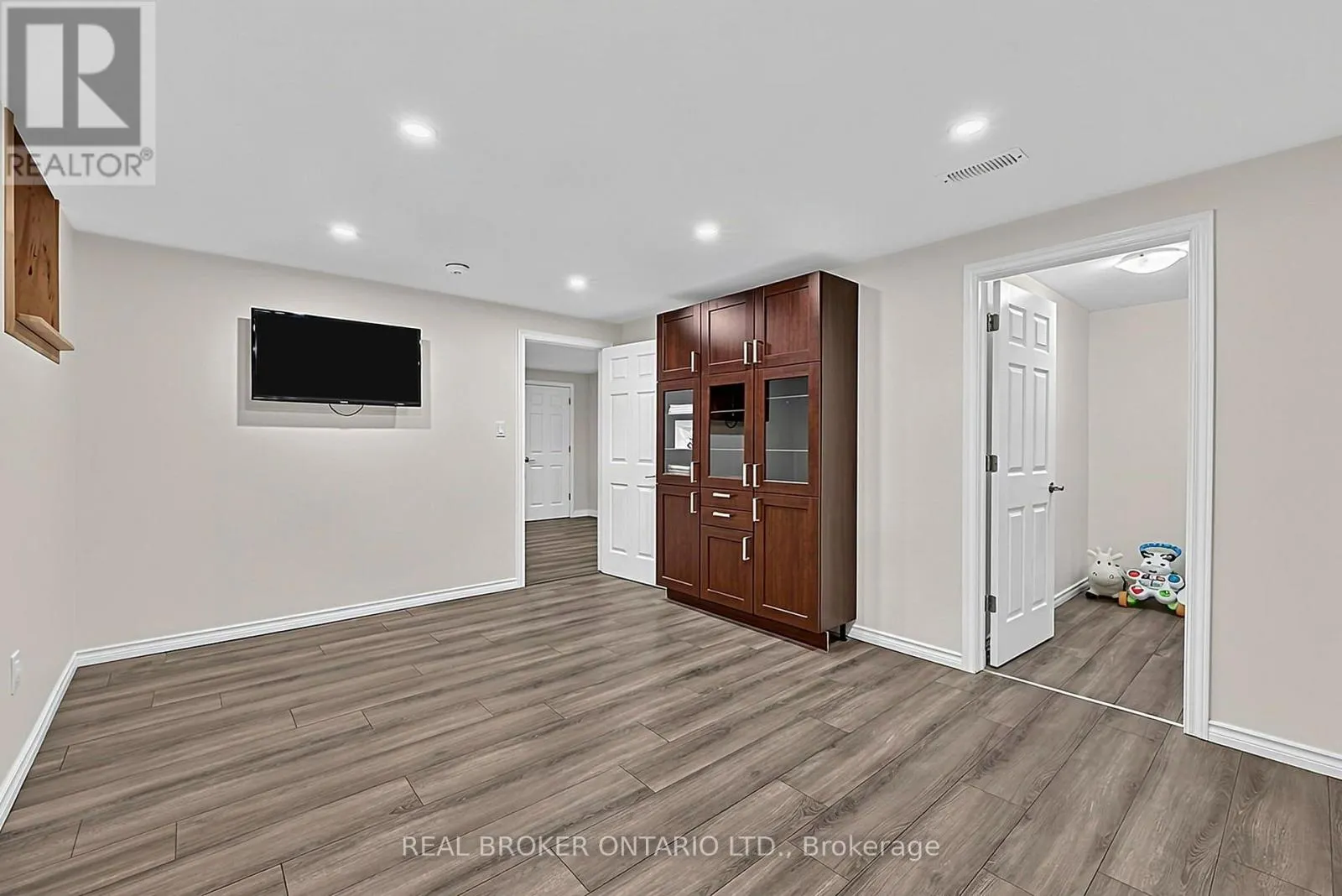 20 BIRKDALE PLACE