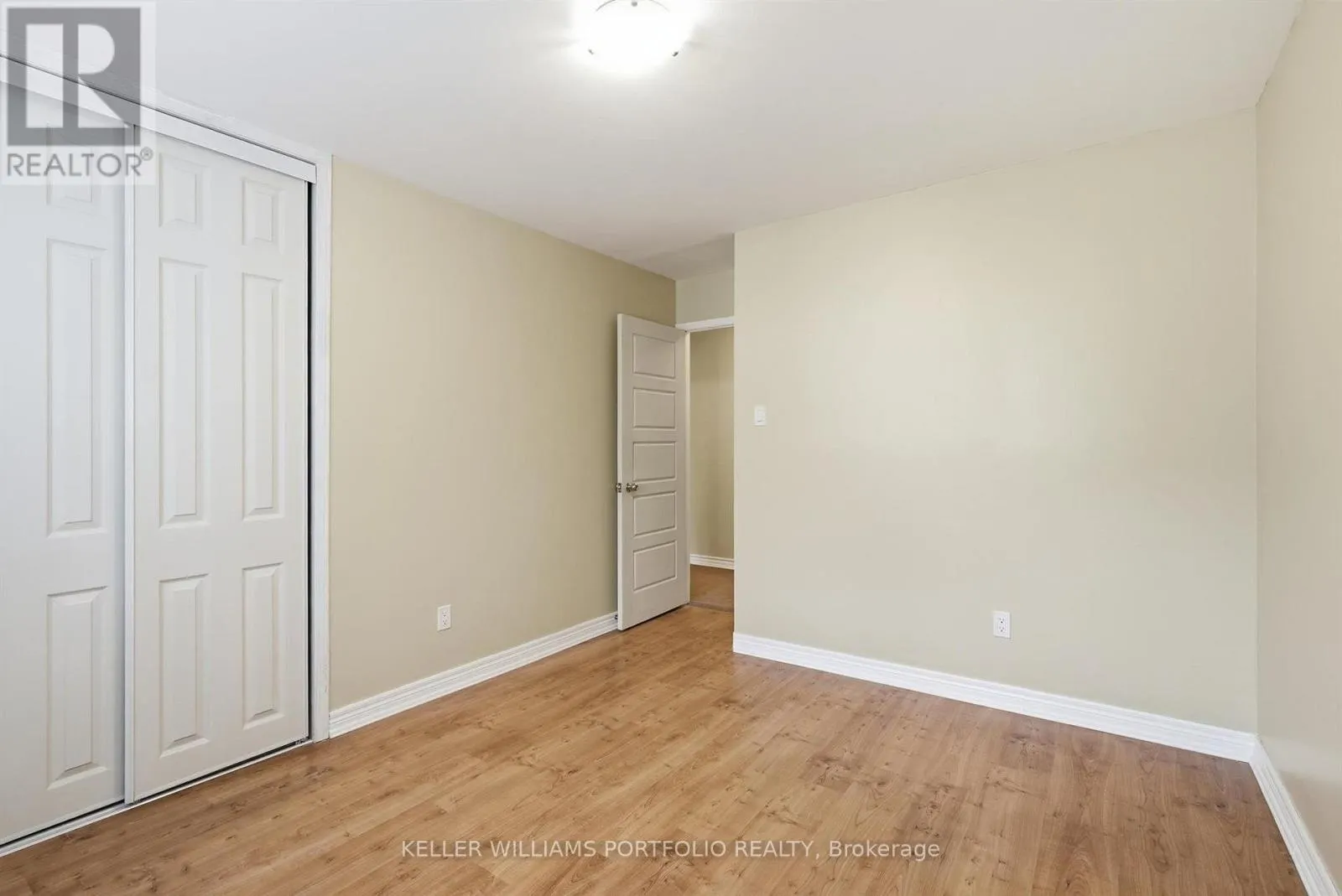 32 HENDERSON DRIVE