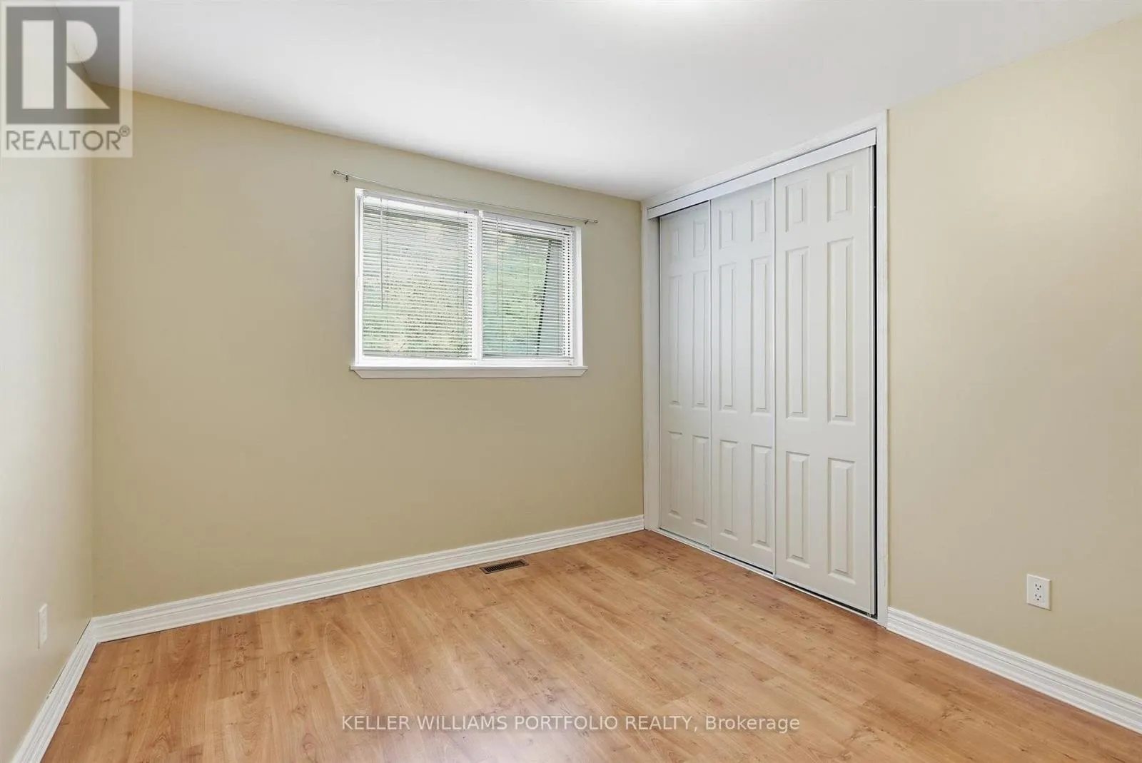 32 HENDERSON DRIVE