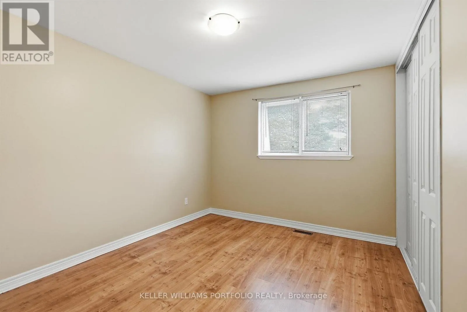 32 HENDERSON DRIVE