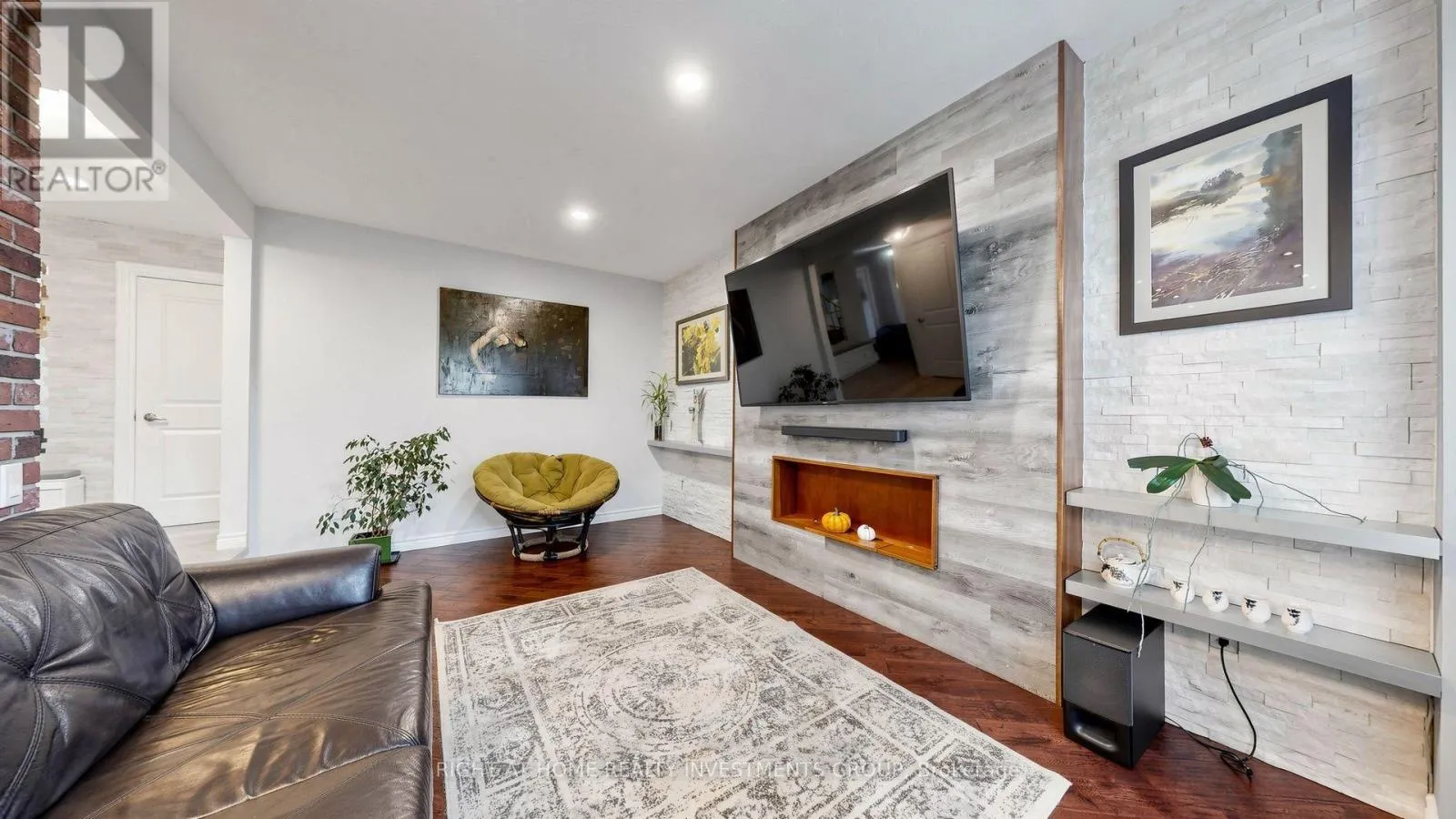 86 BURLING PLACE