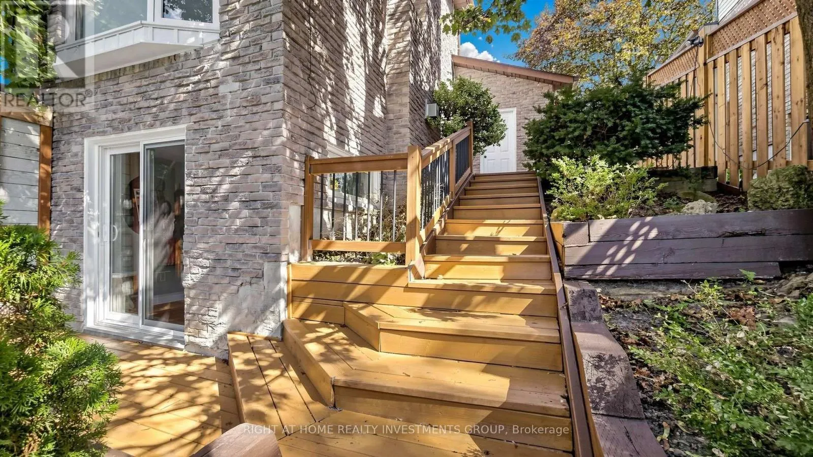 86 BURLING PLACE