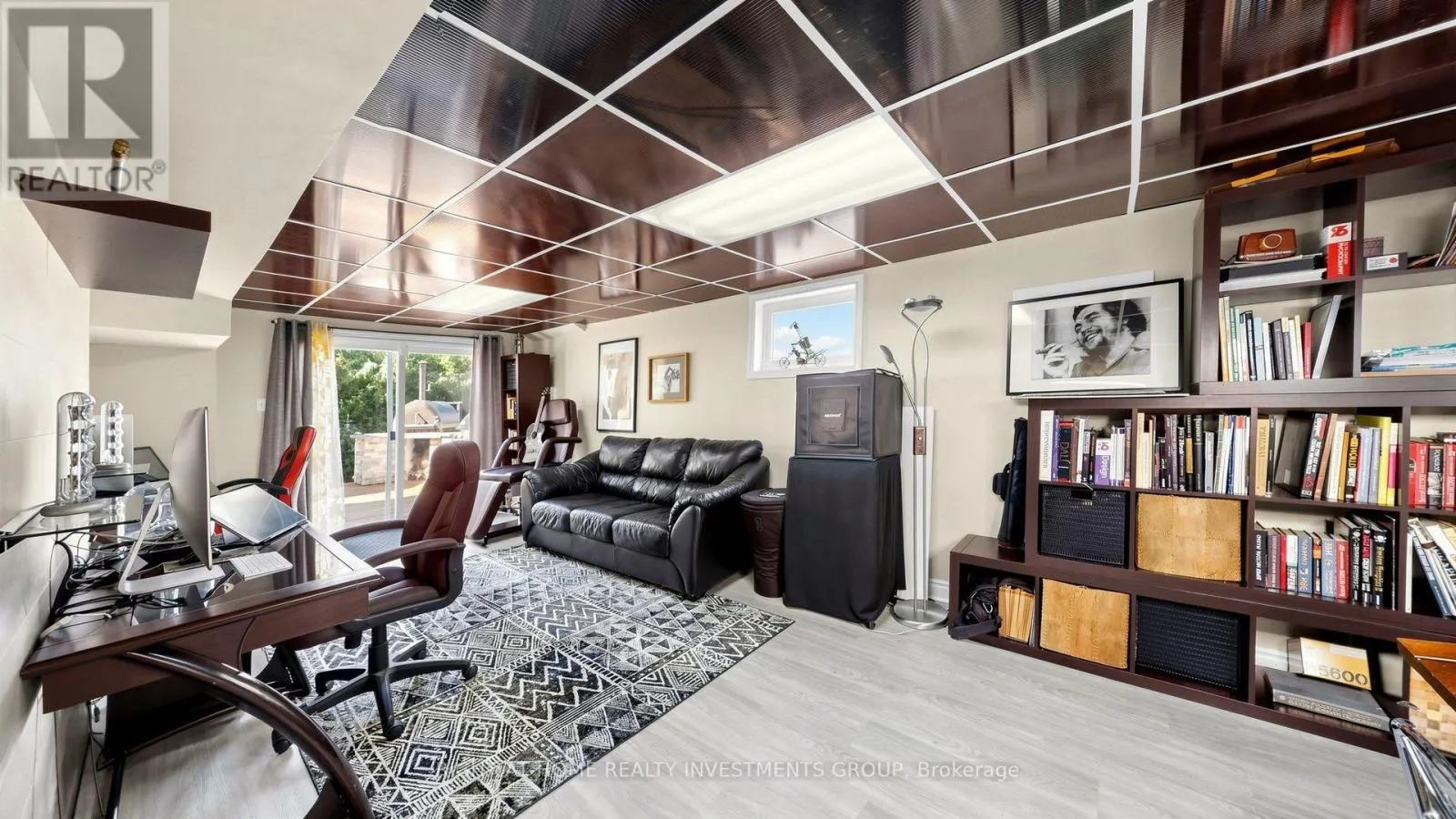 86 BURLING PLACE