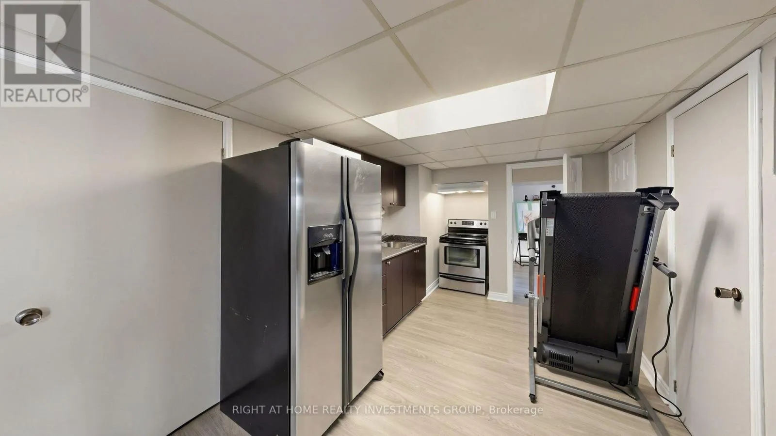 86 BURLING PLACE