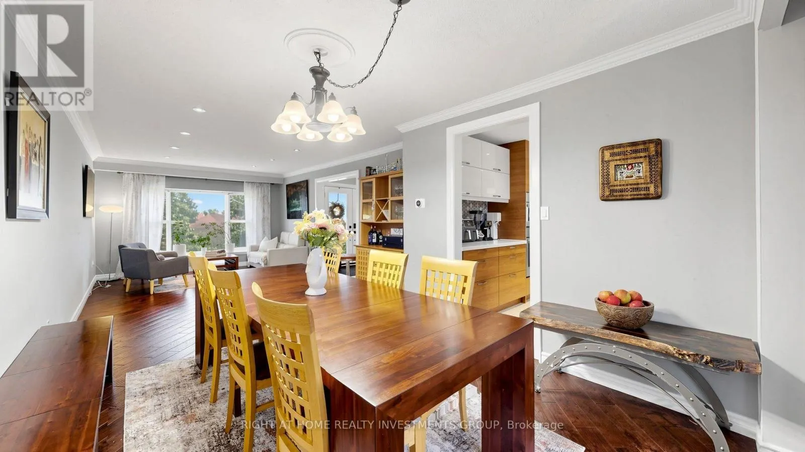 86 BURLING PLACE