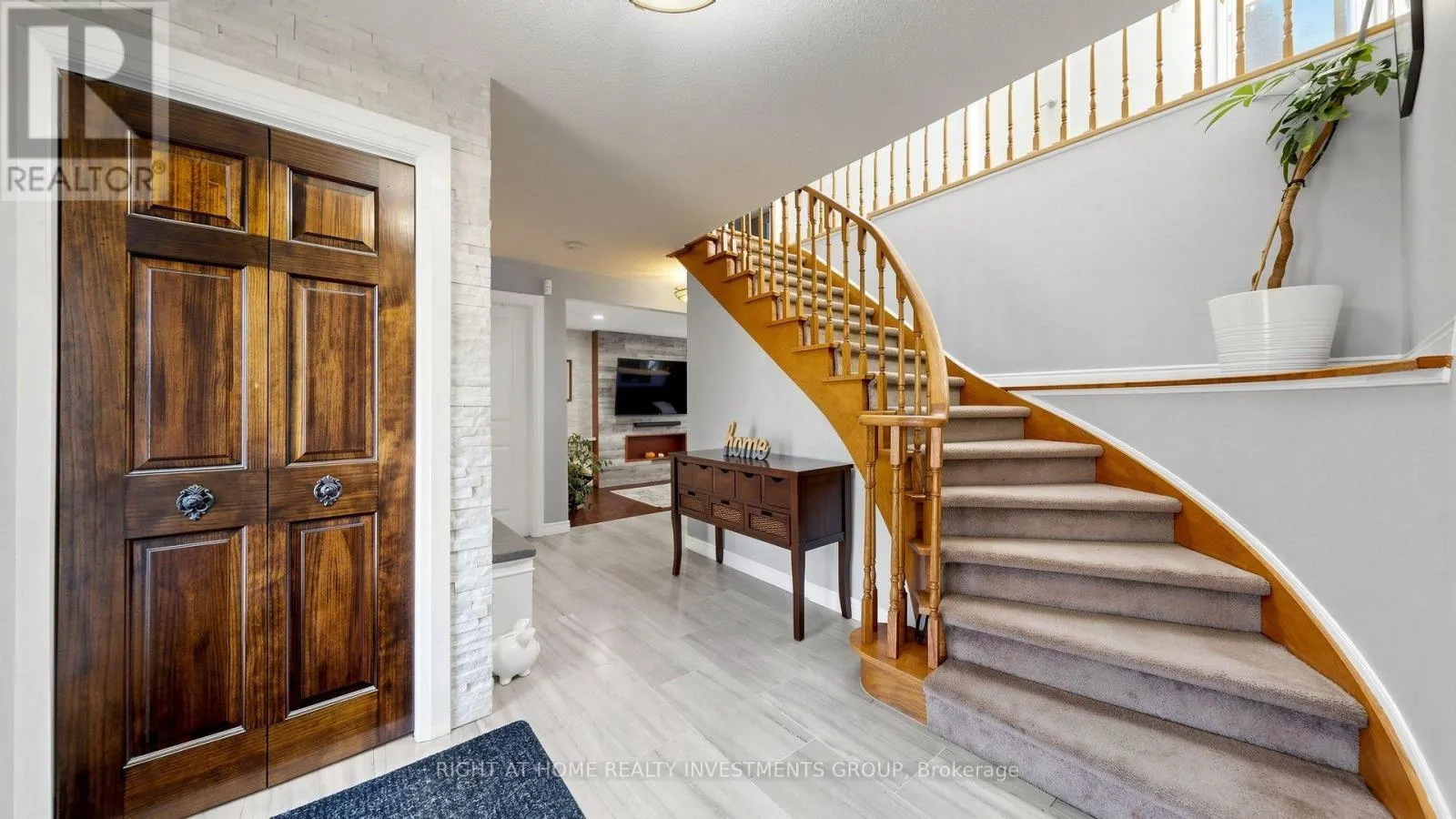 86 BURLING PLACE