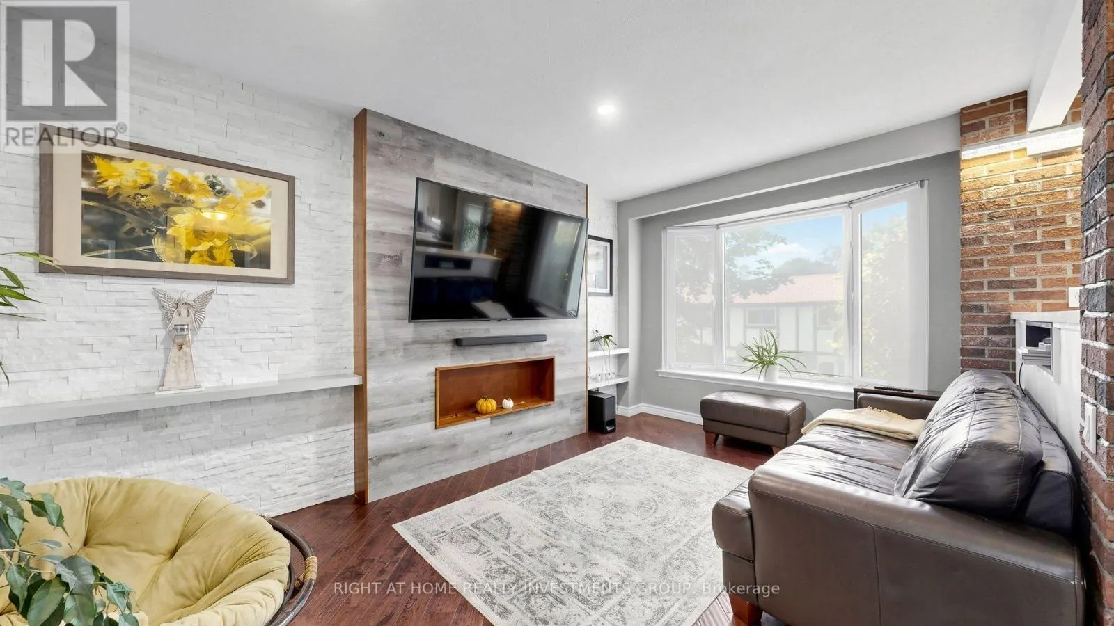 86 BURLING PLACE