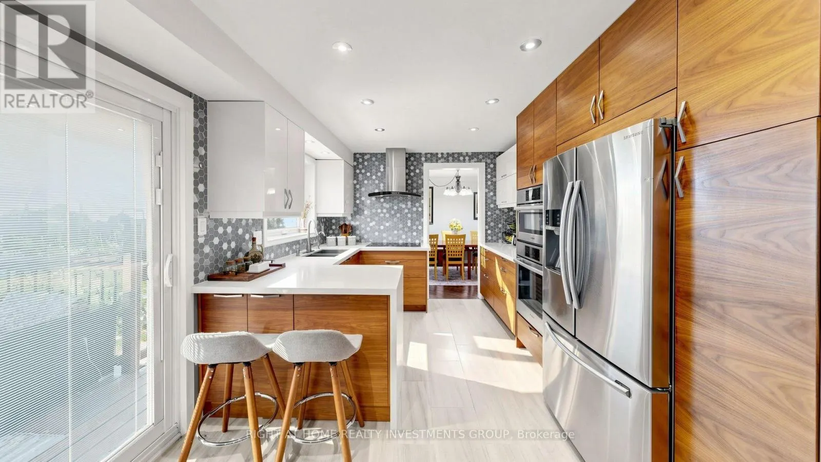 86 BURLING PLACE