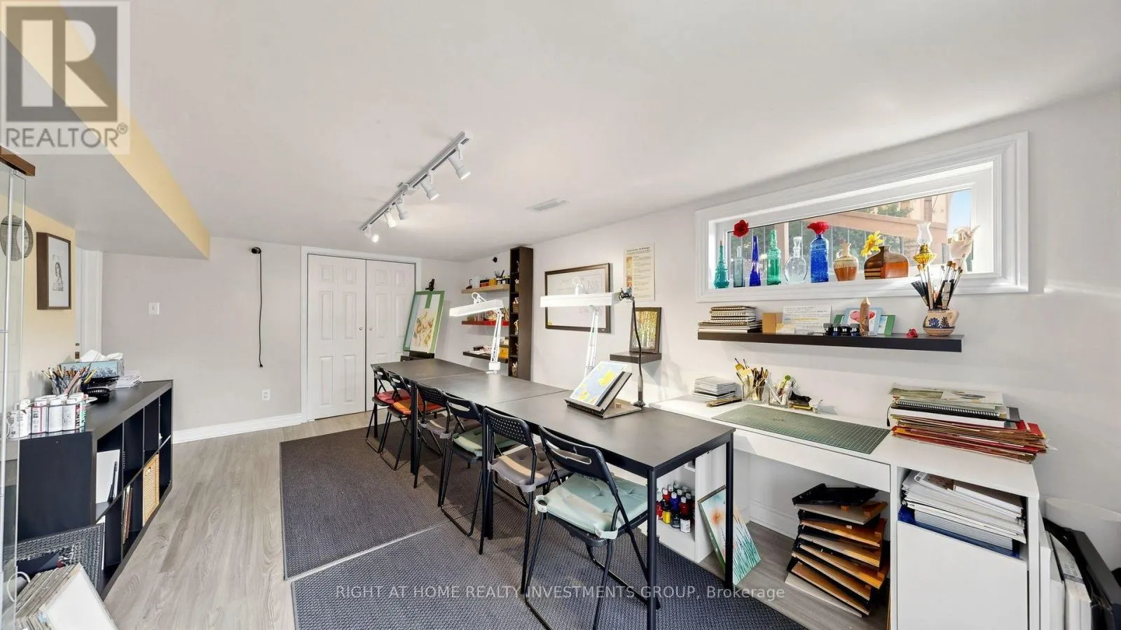 86 BURLING PLACE