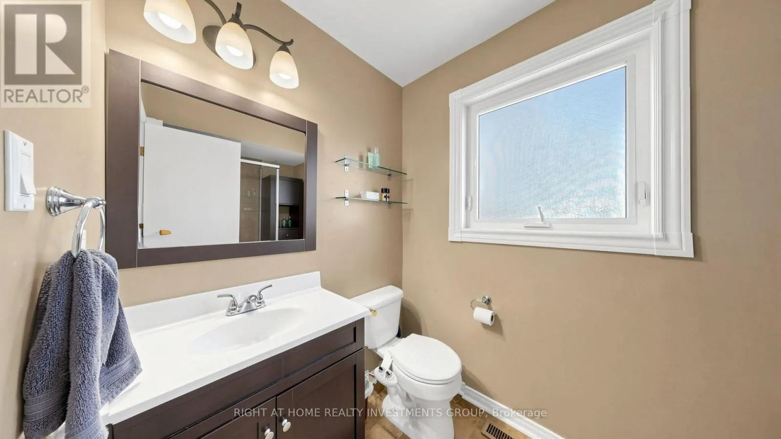 86 BURLING PLACE