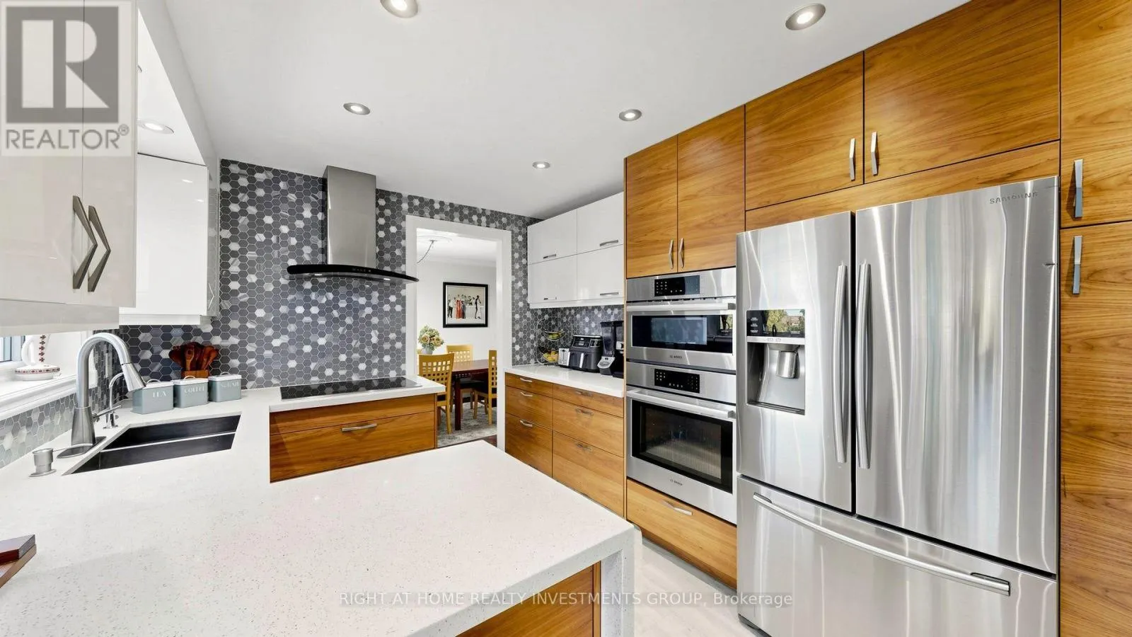 86 BURLING PLACE
