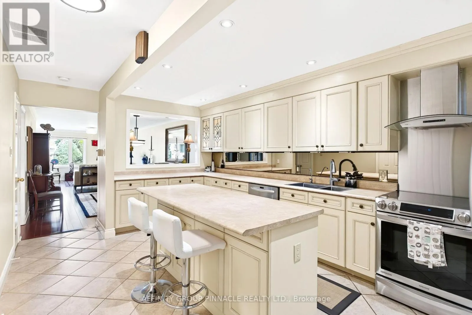 48 - B194 CEDAR BEACH ROAD #48