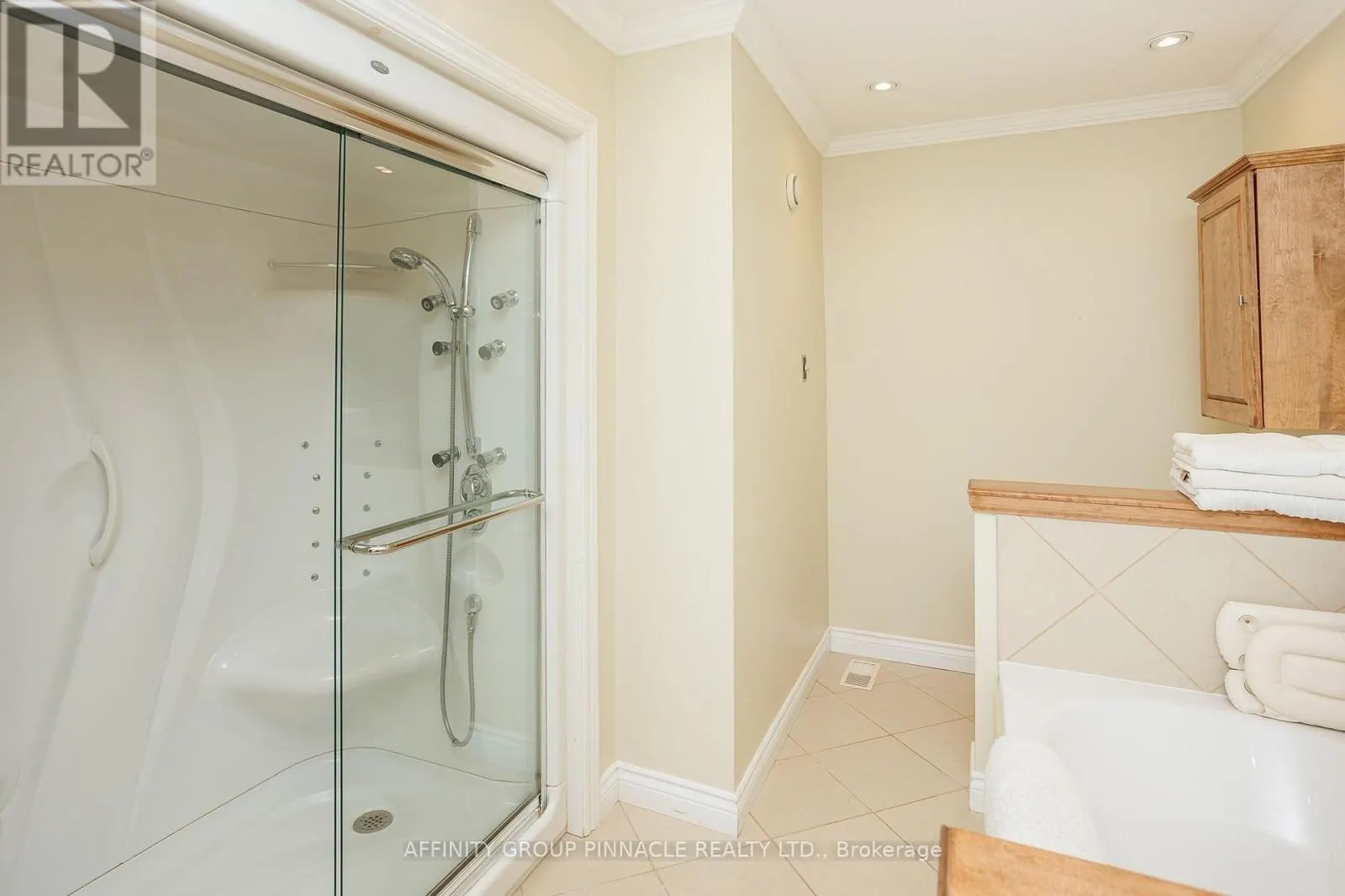 48 - B194 CEDAR BEACH ROAD #48