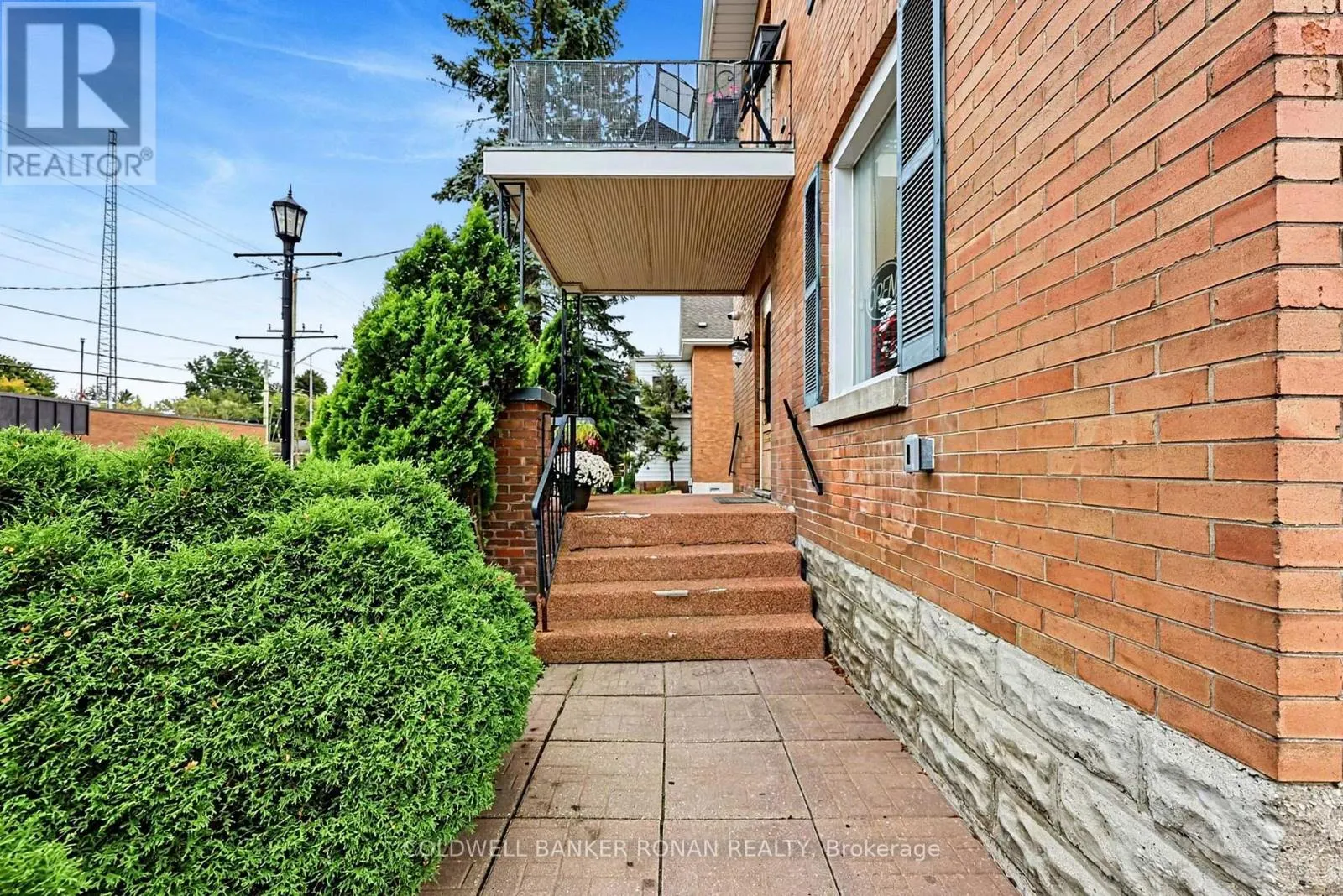 18 CHURCH STREET S