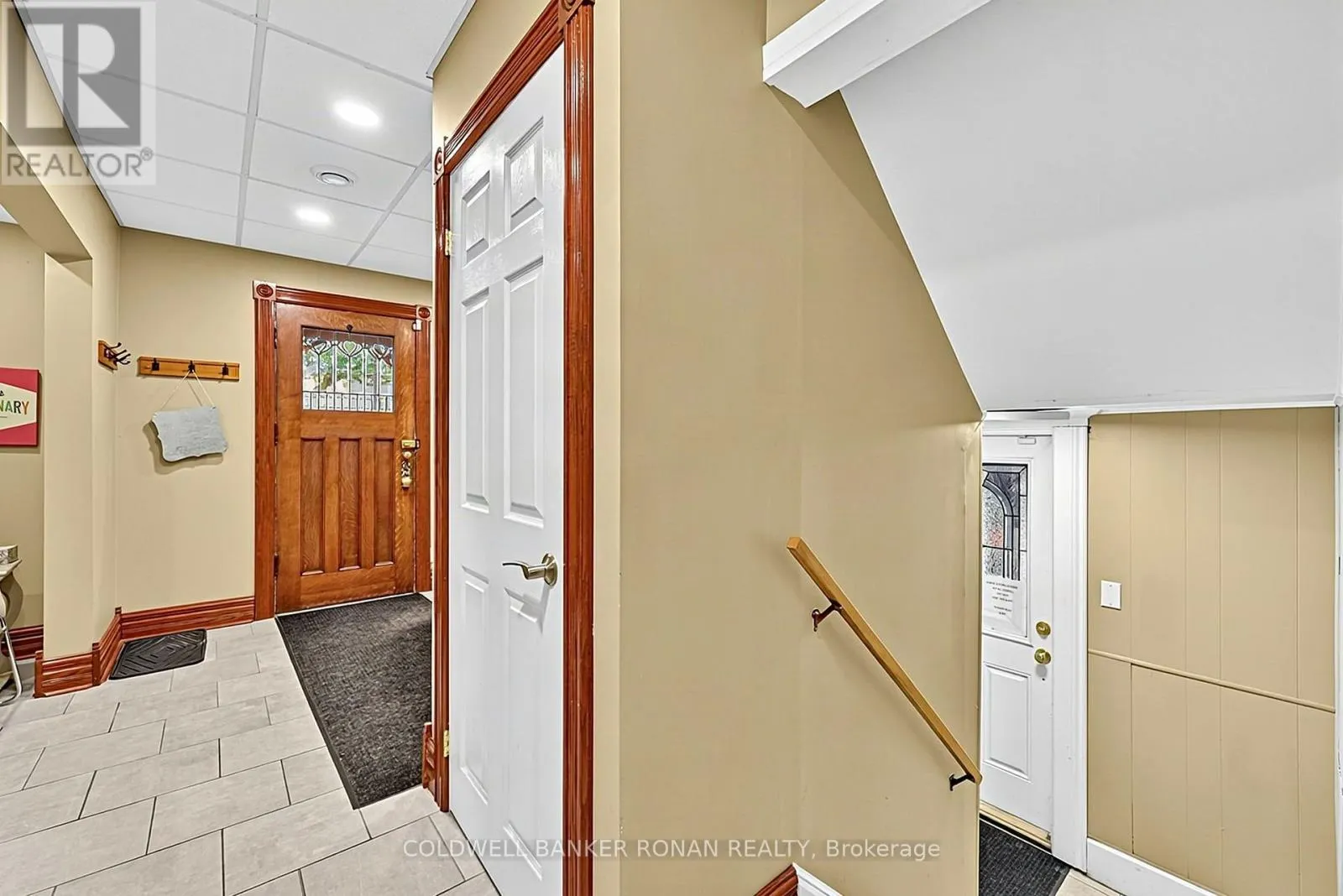 18 CHURCH STREET S