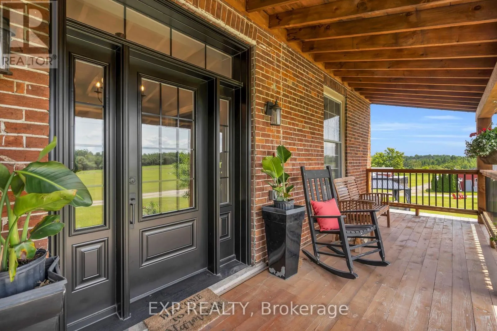 220 LAKERIDGE ROAD