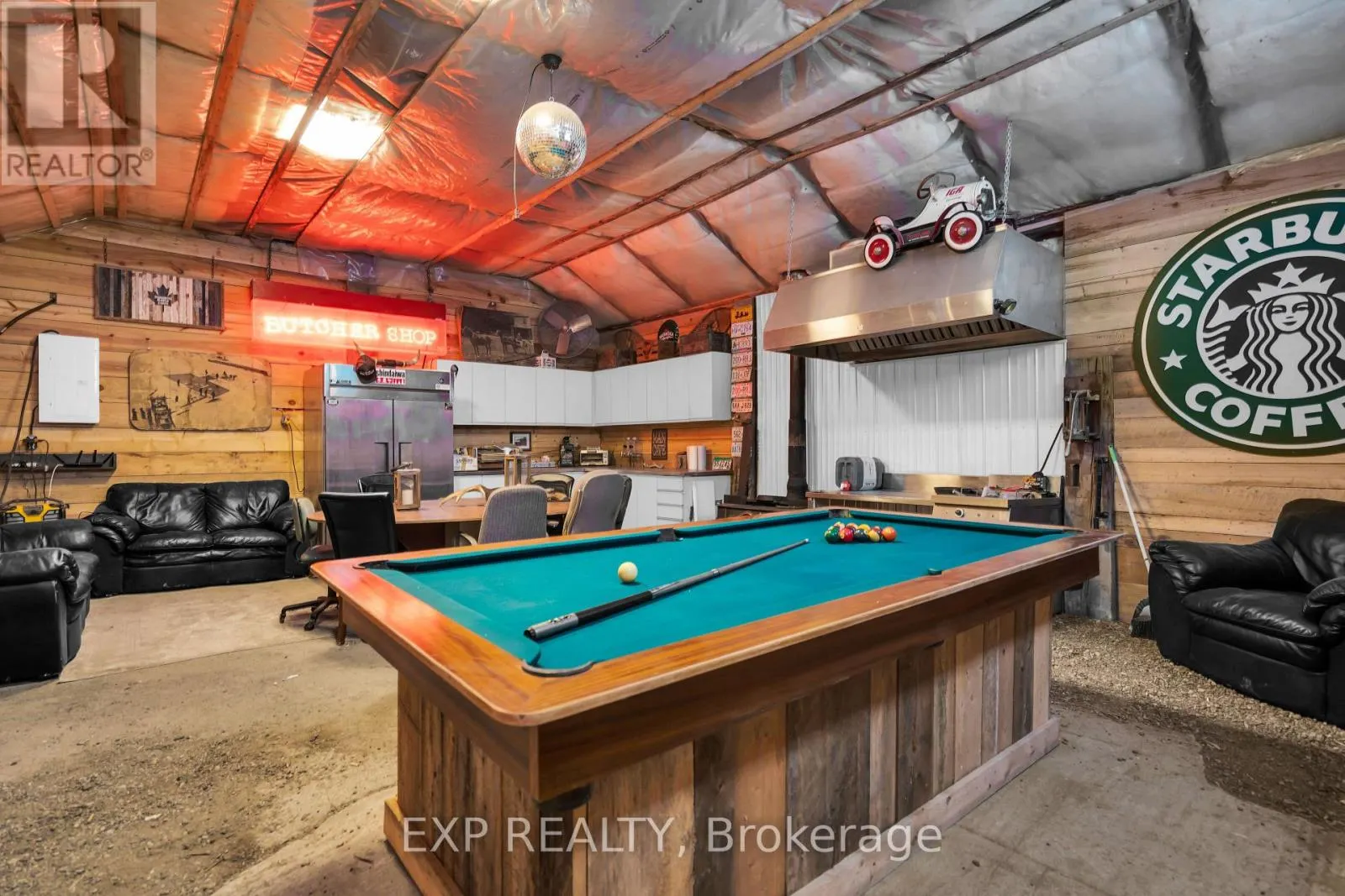 220 LAKERIDGE ROAD