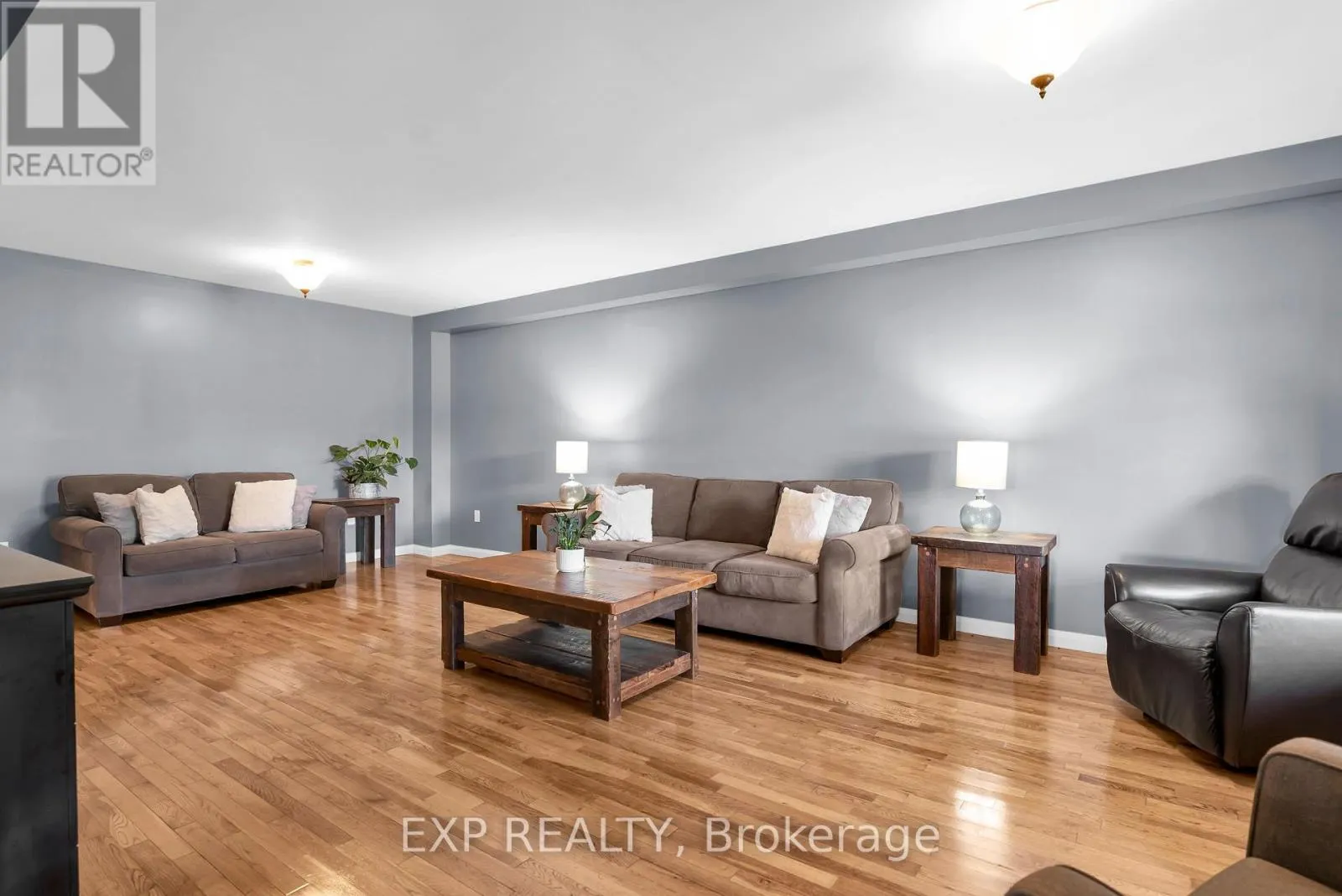 220 LAKERIDGE ROAD