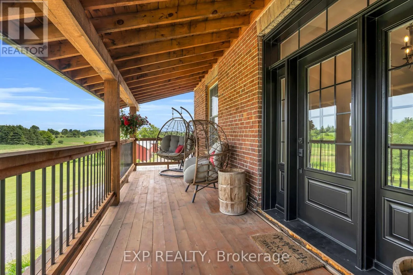 220 LAKERIDGE ROAD