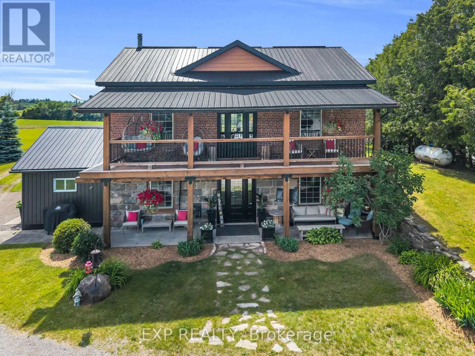 220 LAKERIDGE ROAD