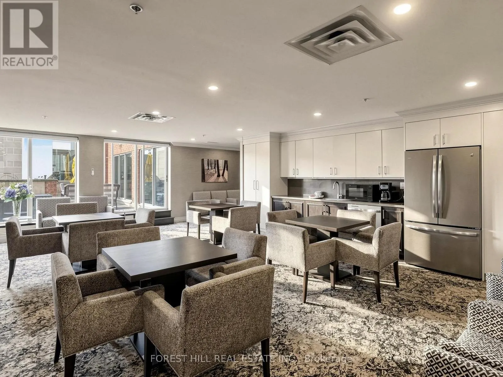 225 - 14924 YONGE STREET