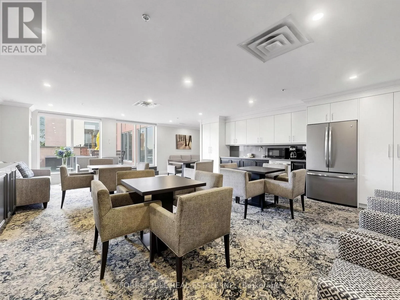 225 - 14924 YONGE STREET
