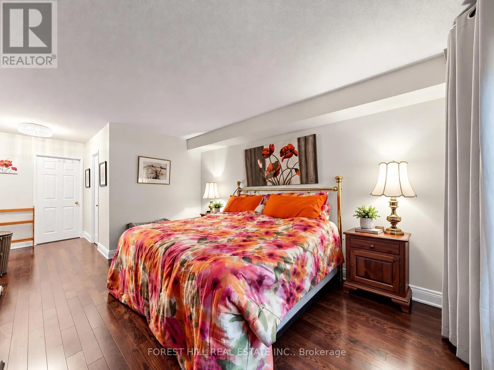225 - 14924 YONGE STREET