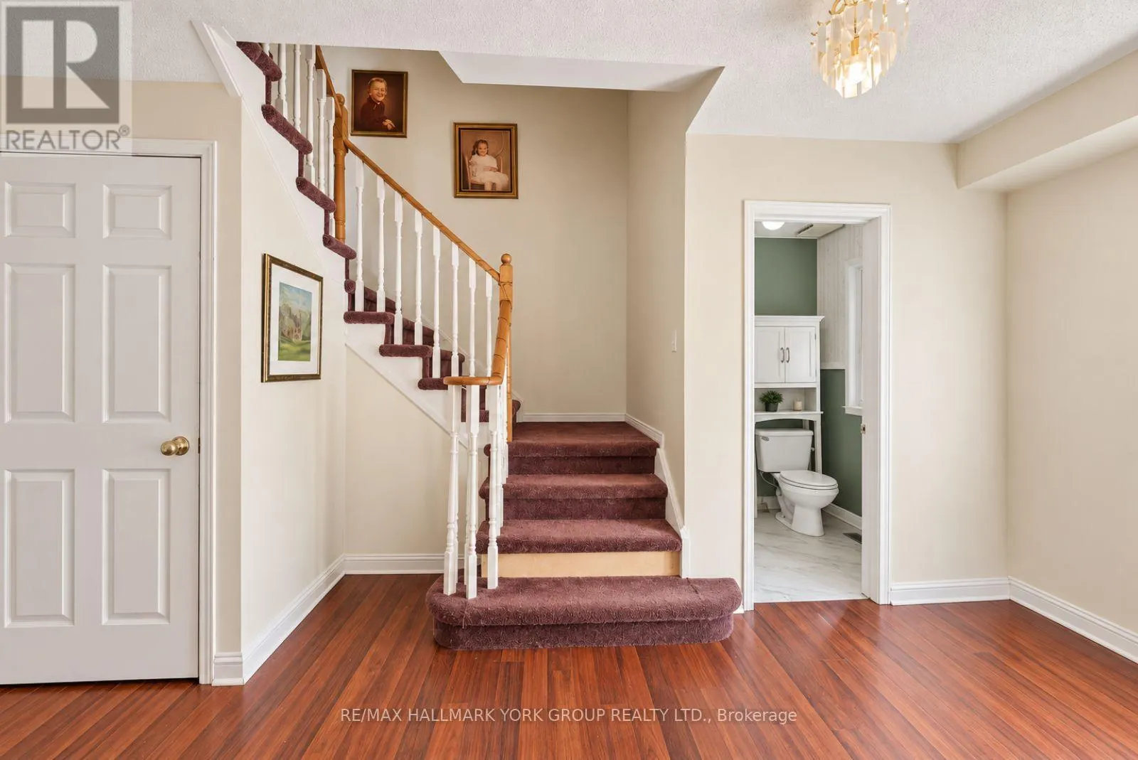 537 WALPOLE CRESCENT