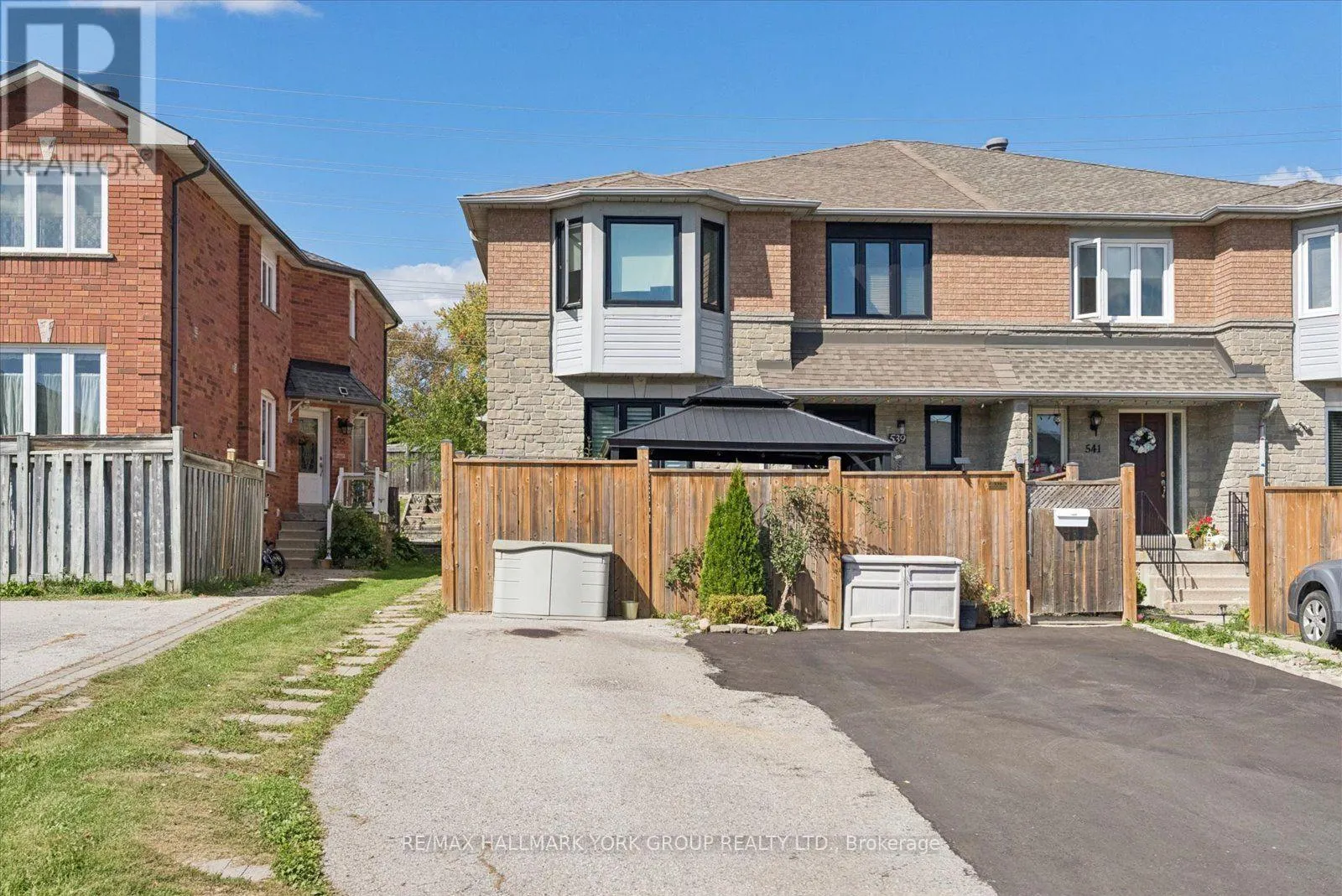 537 WALPOLE CRESCENT