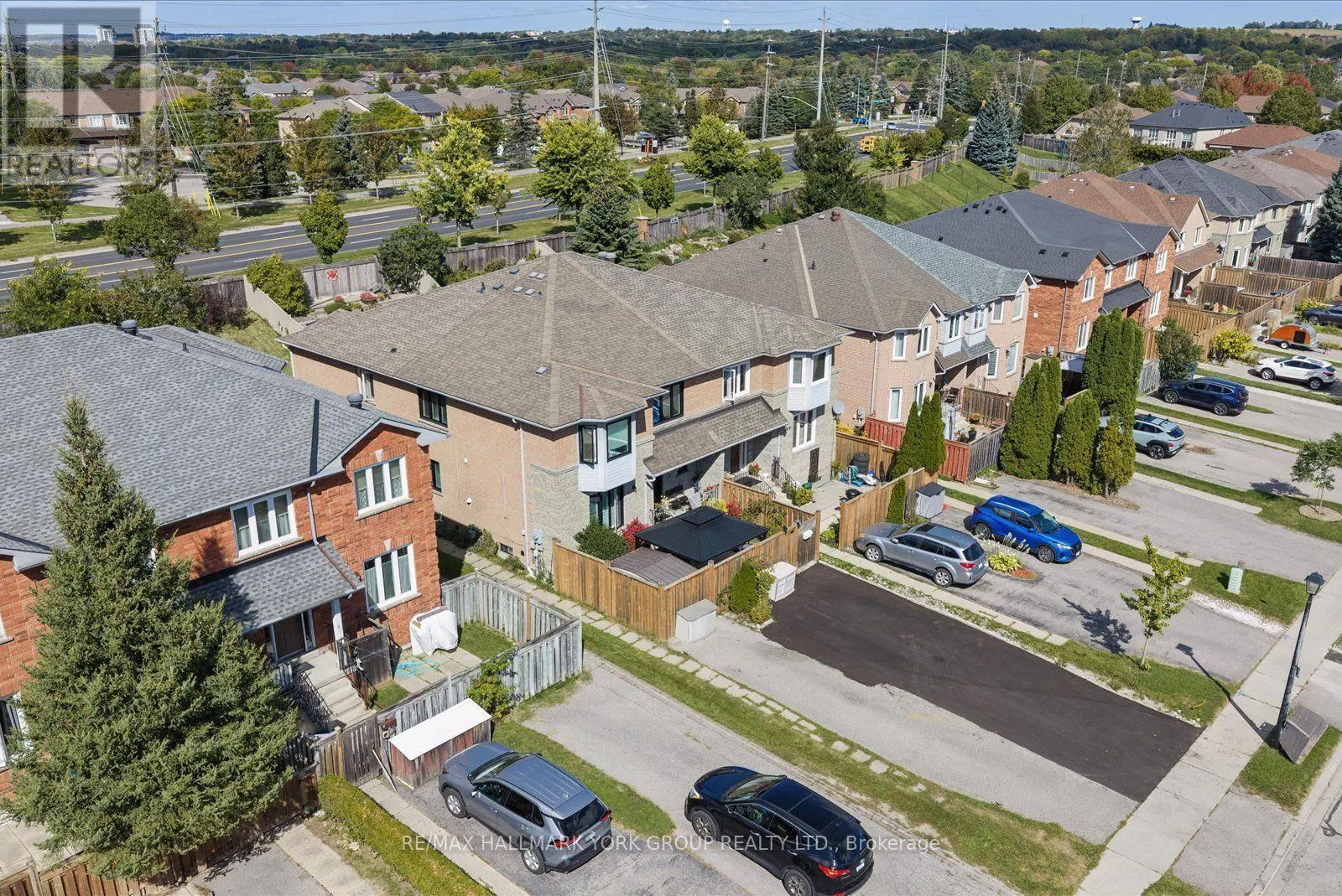537 WALPOLE CRESCENT
