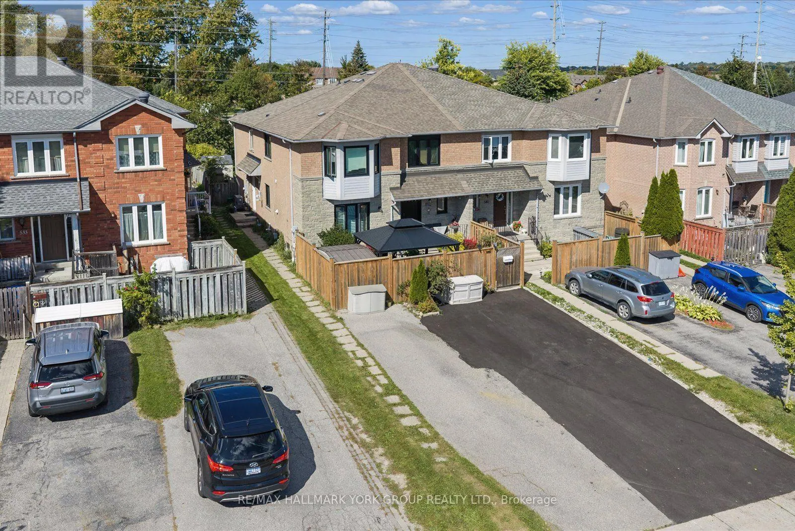 537 WALPOLE CRESCENT
