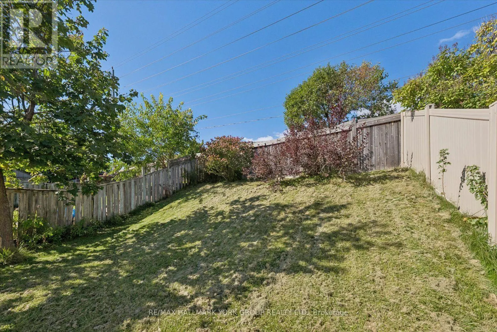537 WALPOLE CRESCENT