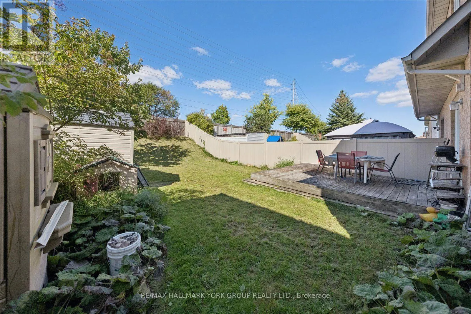 537 WALPOLE CRESCENT