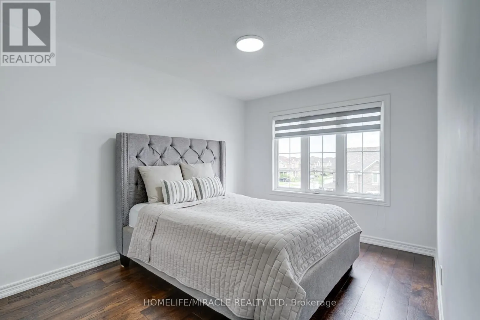 81 WILLOUGHBY WAY