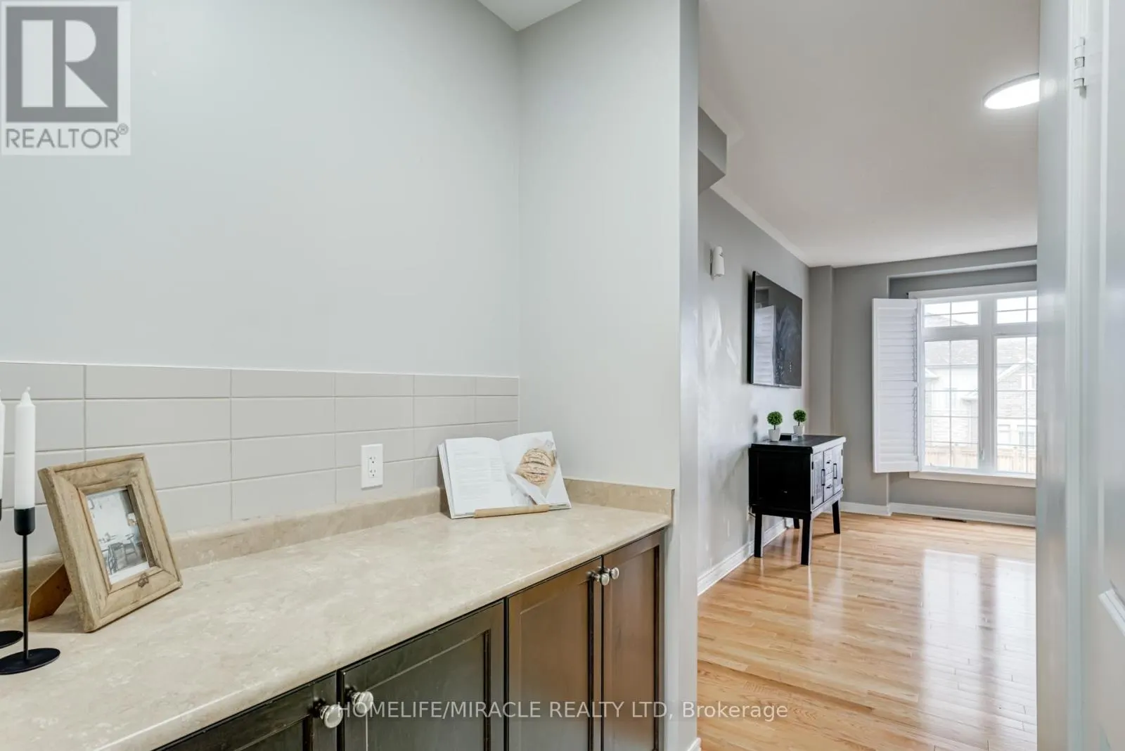 81 WILLOUGHBY WAY